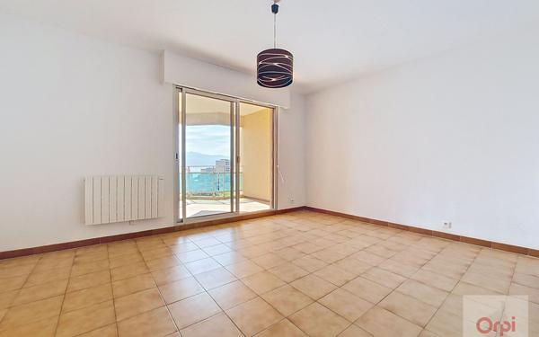 Appartement à vendre    1 pièce • 28 m2 Ajaccio