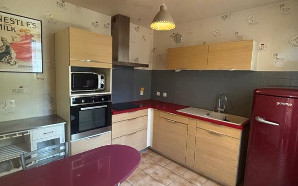 Maison à vendre    3 pièces • 78 m2 Jouhet