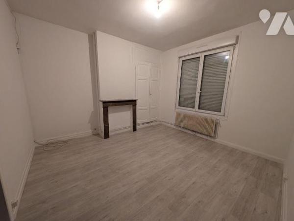 MAISON A VENDRE SAINT POL SUR MER 59 ! En exclusivité chez votre Notaire ! 

Laissez-vous séd...