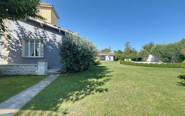 Maison à vendre    7 pièces •  Cazères
