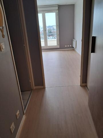 Appartement 1 pièce - SAINT-GRATIEN- 32,42 m²