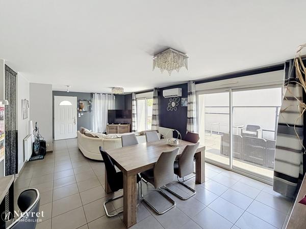 SAINT-CHAMOND – SECTEUR CLOS MARQUET – MAISON CONTEMPORAINE DE PLAIN-PIED – 102 M² – 4 CHAMBRES – DPE B