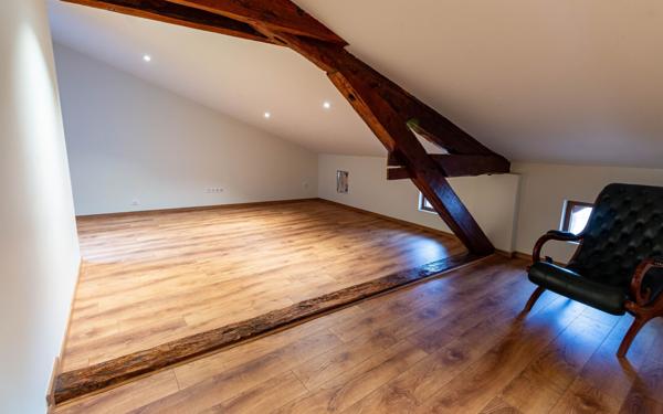 Maison à louer    4 pièces • 160 m2 Castelginest