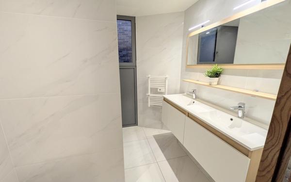 Maison à louer    4 pièces • 160 m2 Castelginest