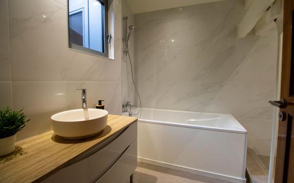 Maison à louer    4 pièces • 160 m2 Castelginest