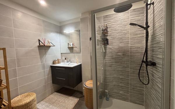 Appartement à vendre    3 pièces • 72,74 m2 Narbonne