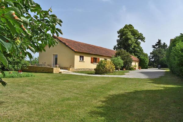 Demeure de prestige Marcillac Saint Quentin 16 pièce(s) 512 m2