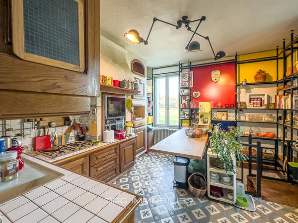 Cluny (71250) Maison des années 30 avec grand jardin de 4.100 m²