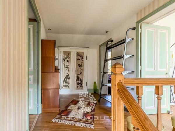 Cluny (71250) Maison des années 30 avec grand jardin de 4.100 m²