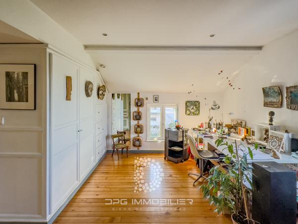 Cluny (71250) Maison des années 30 avec grand jardin de 4.100 m²