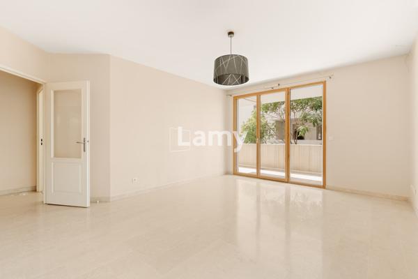 Parking + appartement