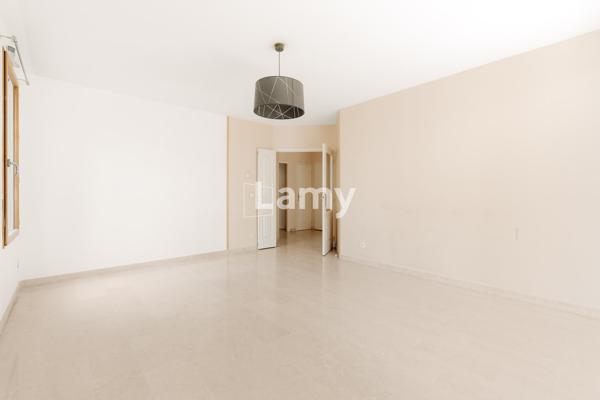 Parking + appartement