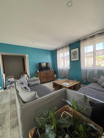 Côte d'Or : Bâtisse bourguignonne de 450m² dont 260 m² rénové (plain pied) , annexes, garages sur 4000m² Sainte-Colombe-sur-Seine (21400)