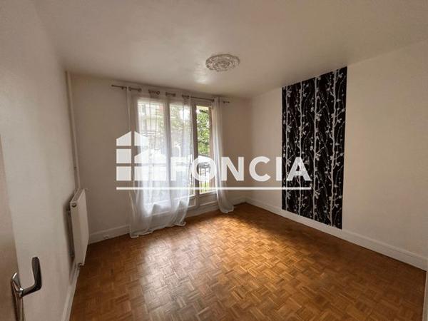 Location Appartement 2 pièces 45.1 m² - 63 CHAUSSEE JULES CESAR BAT A Beauchamp 95250