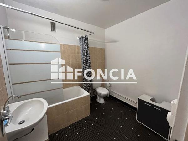 Location Appartement 2 pièces 45.1 m² - 63 CHAUSSEE JULES CESAR BAT A Beauchamp 95250