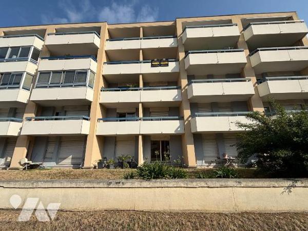 RENNES MAIL FRANÇOIS MITTERRAND - APPARTEMENT TYPE 2 AVEC CAVE ET GARAGE- Idéalement situé, à p...