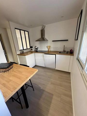 Location                                                      Appartement
                        
                     3 pièces                      60 m2                     à Martigues
