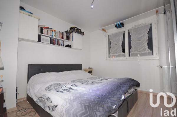 Appartement 3 pièces de 59 m² à Corbeil-Essonnes (91100)