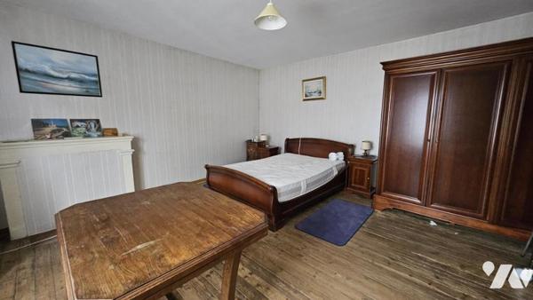 A vendre à VIVONNE, Une maison d'habitation de 135m² avec jardins et dépendances 