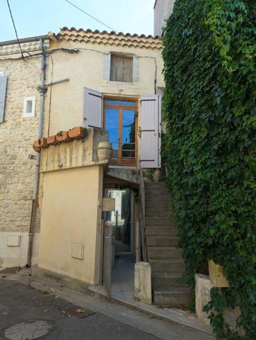 Immeuble à vendre    2 pièces •  Châteaurenard