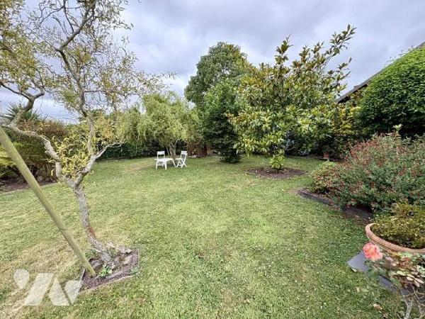 SAINT PERE MARC EN POULET - Emplacement idéal dans un quartier résidentiel calme et verdoyant, ...