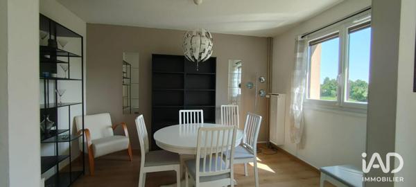 Location appartement 3 pièces 77 m² Saint-Priest