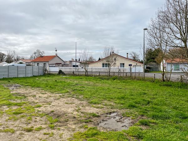 SALLERTAINE , PONT HABERT-CHALLANS