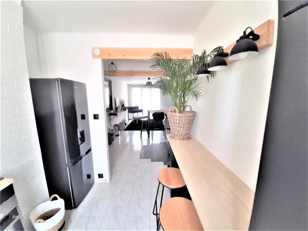 Dpt 13, à MARTIGUES Jonquières appartement T3 balcon