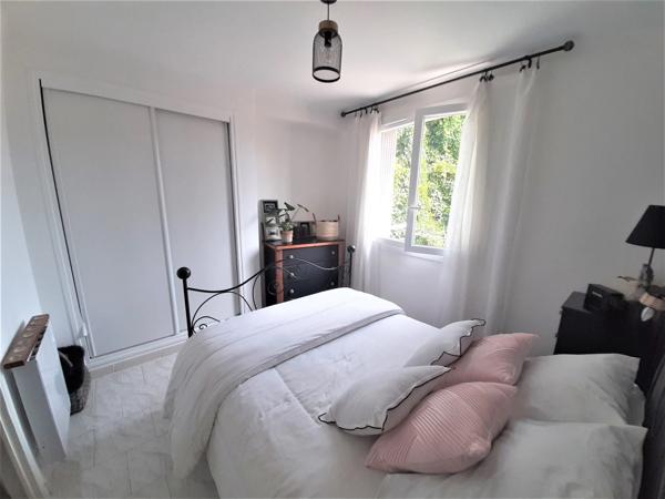 Dpt 13, à MARTIGUES Jonquières appartement T3 balcon