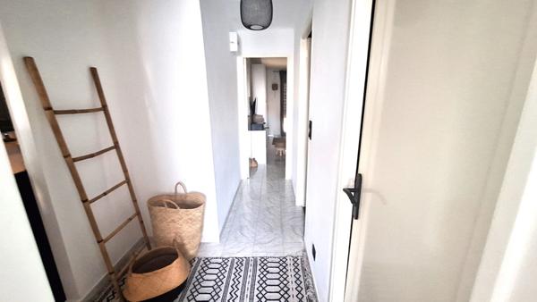 Dpt 13, à MARTIGUES Jonquières appartement T3 balcon