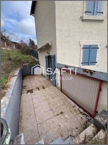 maison de bourg d'environ 76 m2