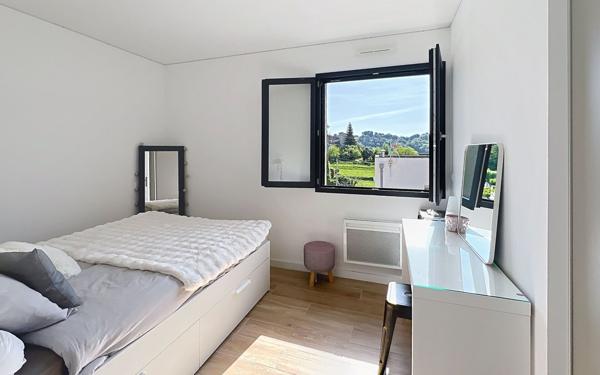 Maison à vendre    5 pièces • 97,50 m2 La Gaude