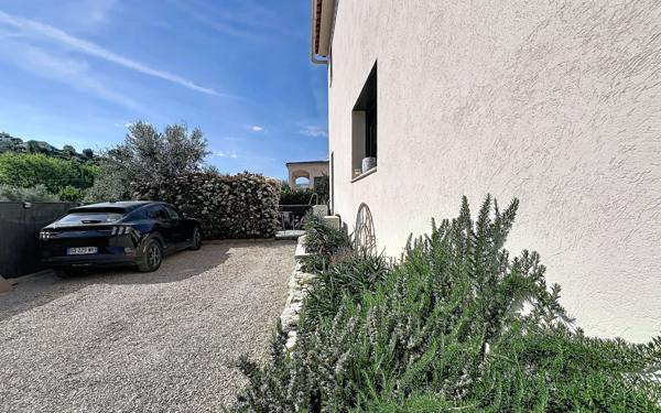 Maison à vendre    5 pièces • 97,50 m2 La Gaude