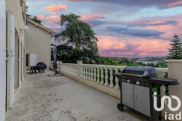 Maison 6 pièces de 216 m² à Annonay (07100)