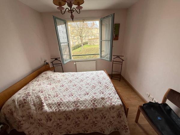 Appartement + cave + garage centre Moulins