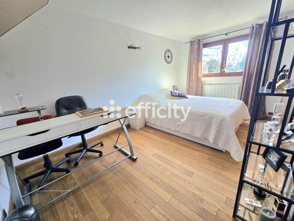 Maison 5 pièces - 135 m² Exclusivité efficity