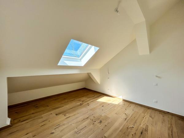 À vendre – Appartement T4 duplex traversant de charme dans une ancienne bâtisse rénovée à Viuz-en-Sallaz