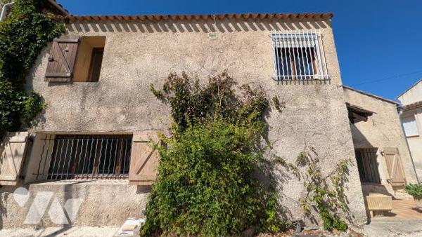 La MAISON "comme avant" de  94 m² T4 au calme avec cheminée et stationnement