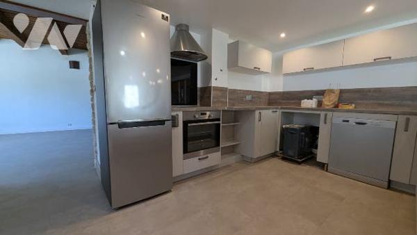 La MAISON "comme avant" de  94 m² T4 au calme avec cheminée et stationnement