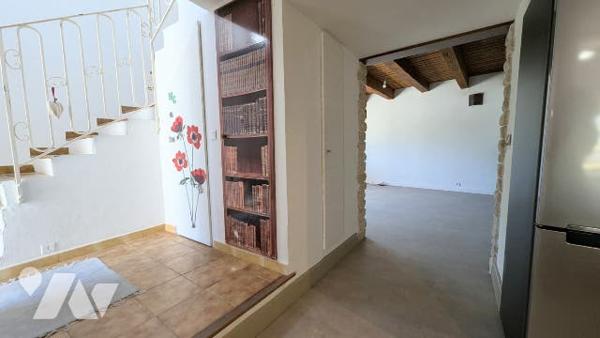 La MAISON "comme avant" de  94 m² T4 au calme avec cheminée et stationnement