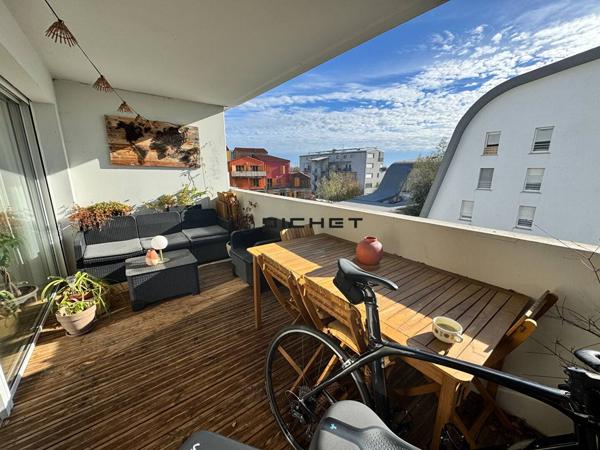 Appartement 3 pièces 66 m² BEGLES - 33130