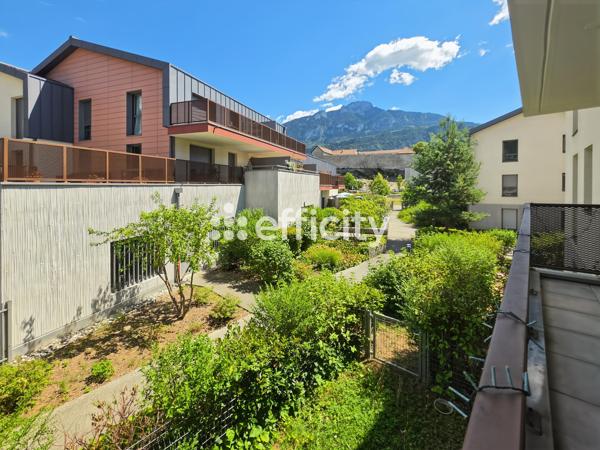 Appartement
         2 pièces
        - 37 m² Exclusivité 164 800 € *
