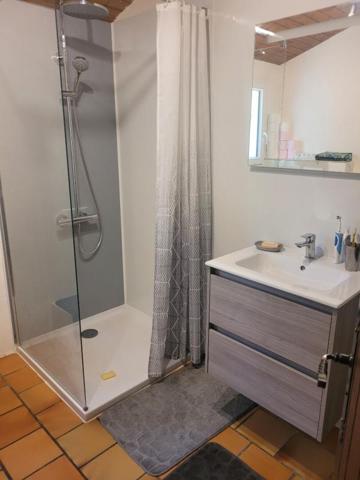 Charmant Plain-pied  2 chambres  dans Ilot de verdure