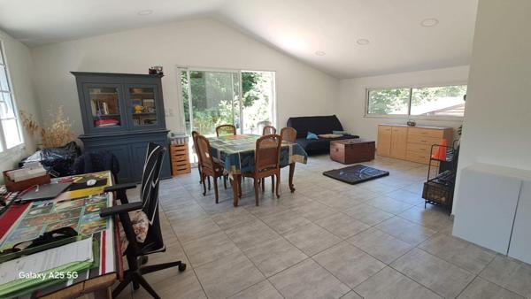 Charmant Plain-pied  2 chambres  dans Ilot de verdure