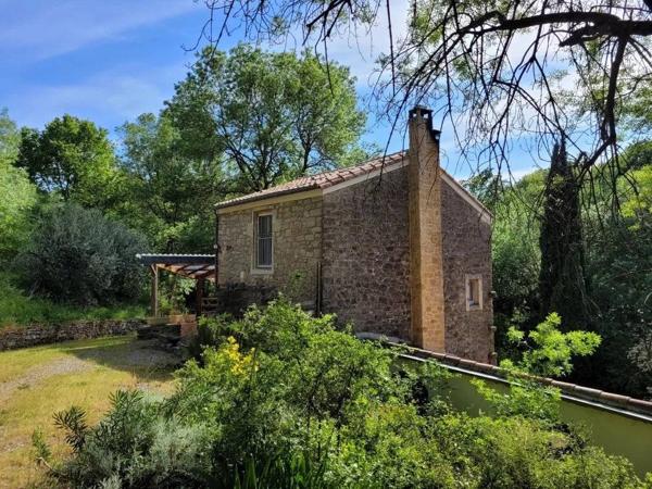 propriété de 240 m² avec gîtes ***étoiles sur 10658 m² de terrain