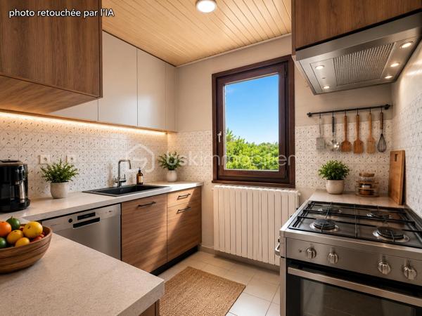 🏡 MAISON INDIVIDUELLE À CONFORTER – 105 m² – TRITH-SAINT-LÉGER

Située dans un environnement calme, à seulement 200 mètres de l’étang de Trith-Saint-Léger, cette maison individuelle construite en 1969 offre un beau potentiel d’aménagement sur une parcelle avec jardin.

Elle se compose :

🔹 Au rez-de-chaussée :
Entrée
Séjour lumineux
Cuisine
WC indépendant

🔹 À l’étage :
Palier desservant 3 chambres
Salle de bain

🔹 Les extérieurs :
Cour macadamisée permettant le stationnement de plusieurs véhicules
Garage en sous-sol avec volet électrique
Dépendance
Jardin

🔹 Équipements :
Chauffage par chaudière à bois (2015)
Cumulus électrique de 6 ans
Menuiseries simple vitrage avec volets roulants
Toiture bitumée
Tout-à-l’égout


✅ Maison saine offrant de belles possibilités de rénovation et de personnalisation.

Idéale pour une famille, un premier achat ou un projet d’investissement.

📞 Pour plus d’informations ou organiser une visite, contactez-moi.

DPE en cours
