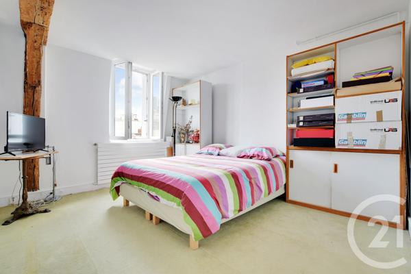 Appartement F4 à vendre  4 pièces - 154,21 m2 PARIS - 75007