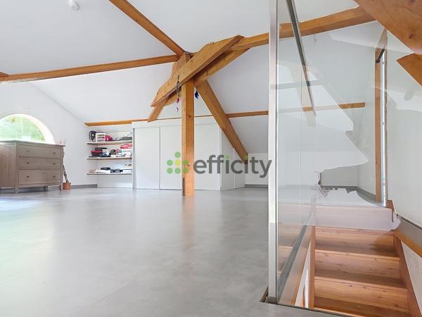 Maison
         9 pièces
        - 180 m² Exclusivité