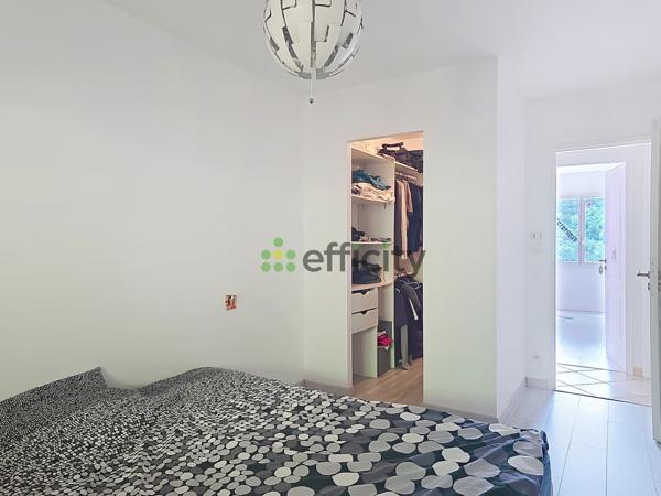 Maison
         9 pièces
        - 180 m² Exclusivité