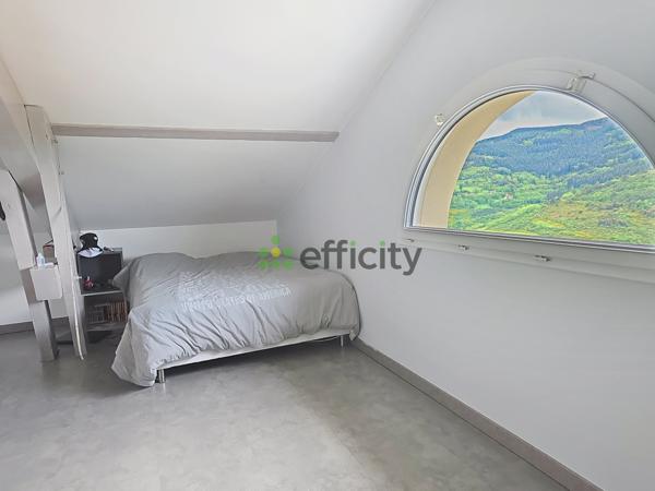 Maison
         9 pièces
        - 180 m² Exclusivité